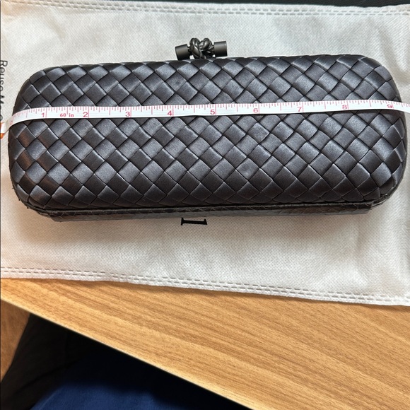 Bottega Veneta Clutch - Picture 9 of 10